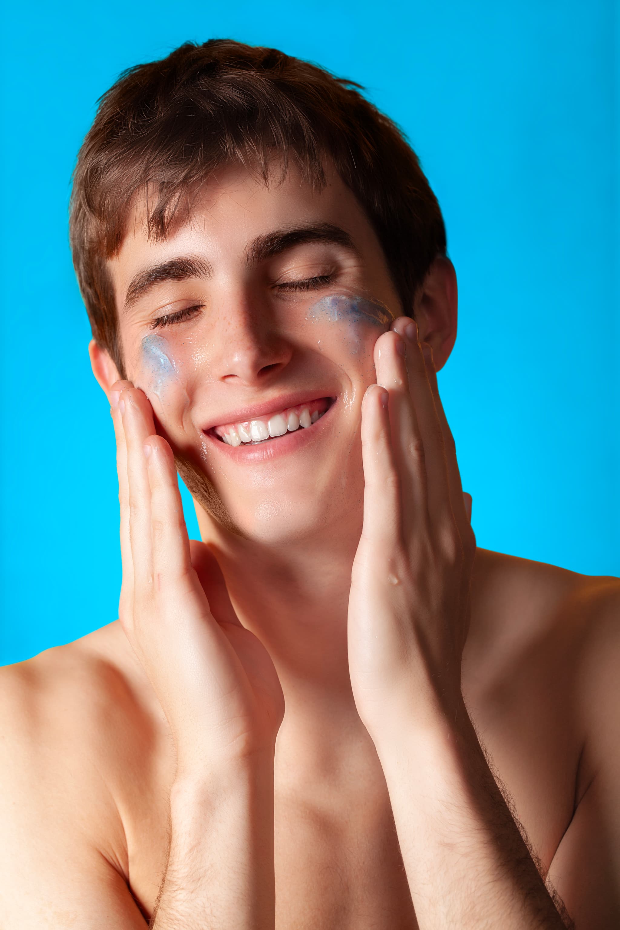 EXFOLIATING FACE SCRUB - Image 3